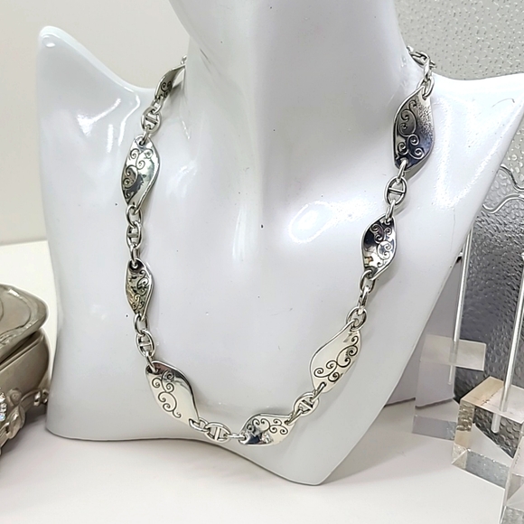 Retired Brighton "TWIRL" Swirled Links Necklace! Swirls & Lines Etched Details! - Picture 7 of 10